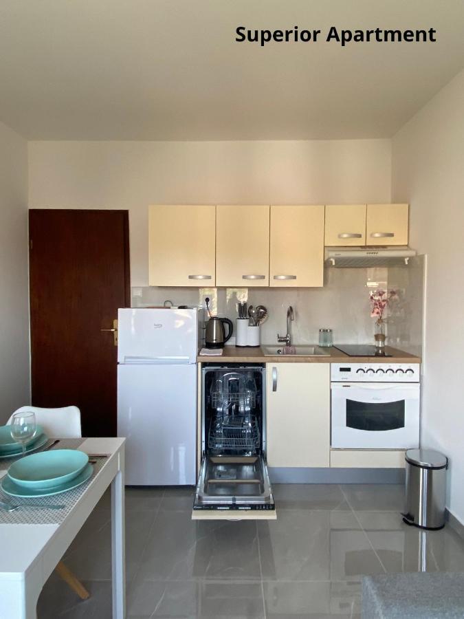 Apartments Zivko Malinska Bagian luar foto