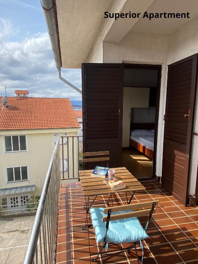 Apartments Zivko Malinska Bagian luar foto